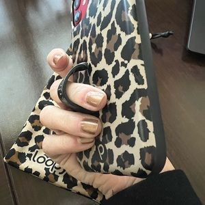 Loopy case for iPhone 11 - leopard print with righty loop